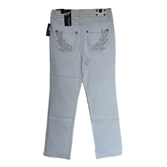 Style & Co. White Straight Leg Jeans with Embroidered Pockets - Size 6 - Picture 4 of 8